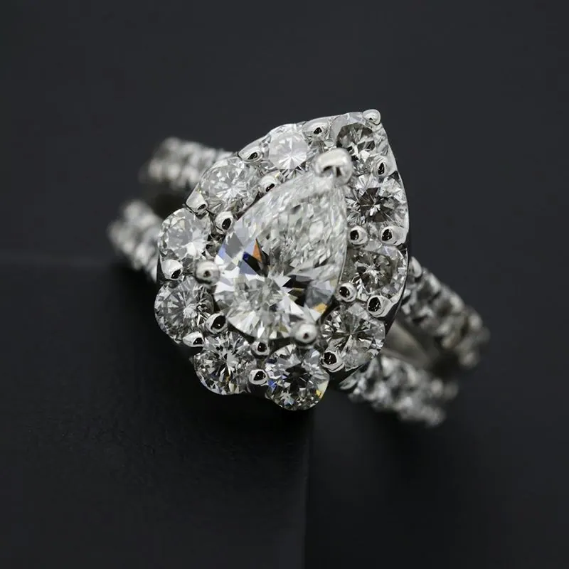 Dew Embrace Diamond Ring