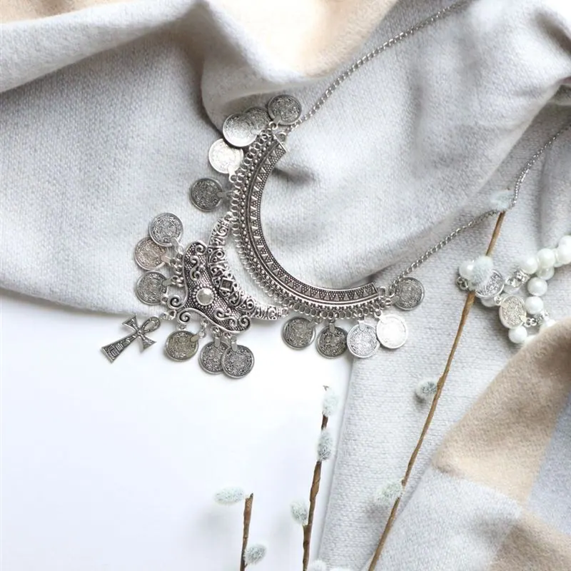 Orbiting Vine Silver Pendant and Earrings Set
